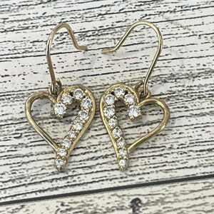 SWAROVSKI SIGNED RMM LOVELY CRYSTAL HEART DANGLE DROP EARRINGS -GOLD FILLED